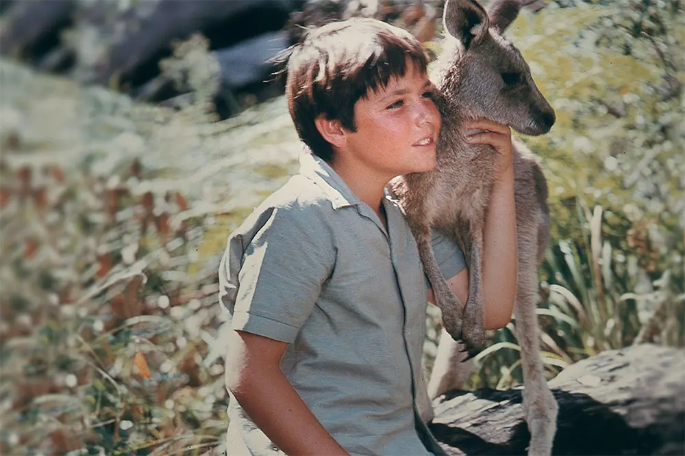 skippy-caryfuk-nebo-goro-bily-pes-u-jakeho-hraneho-serialu-pro-deti-jste-nejvice-breceli-nebo-se-smali-3