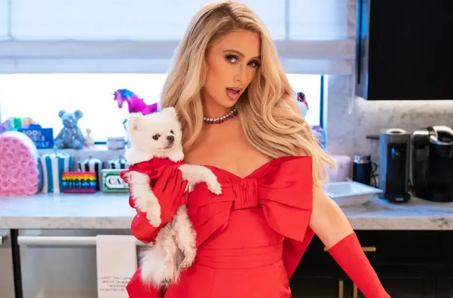 Miliardová královna skandálů s alkoholem a drogami bude mít seriál podle svých memoárů