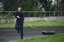 Komentáře týdne: Filmový Zátopek je tak trochu český Forrest Gump. "Mimoň, od kterého nemůžete očekávat zásadové hrdinství, ani podrazy."