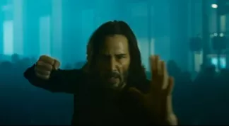 První upoutávka očekávaného Matrix Resurrections je tady. Keanu Reeves bude opět vypadat jako John Wick