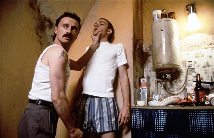 Slavný psychopat z kultovního filmu o drogách dostane vlastní seriál