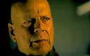 Bruce Willis už točí těch mizerných filmů tolik, že recenzujeme hned dva najednou. A k tomu přidáme trailer na jeho další novinku