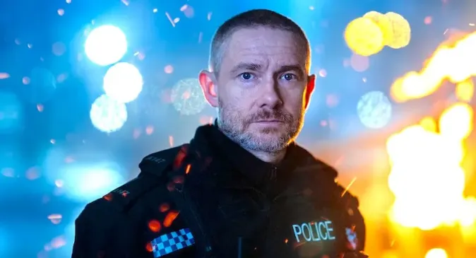 Trailer: Už žádný hodný Bilbo Pytlík – Martin Freeman nahání v novém seriálu jako vyhořelý policajt hrůzu