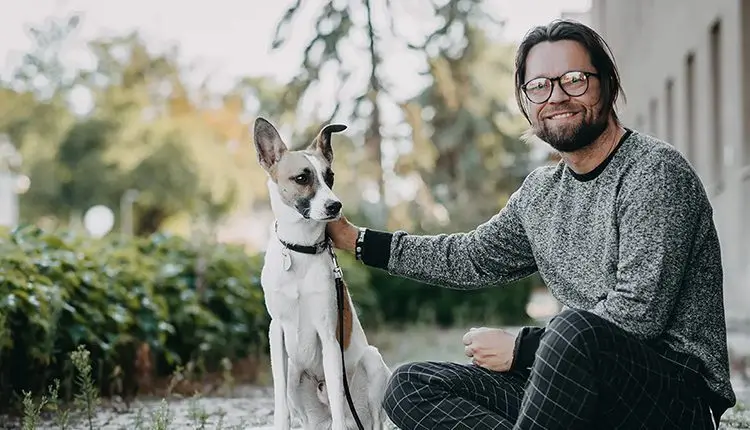 Zničené vztahy, workoholismus, ohrožení života. To vše ve filmech řeší chudáci psi