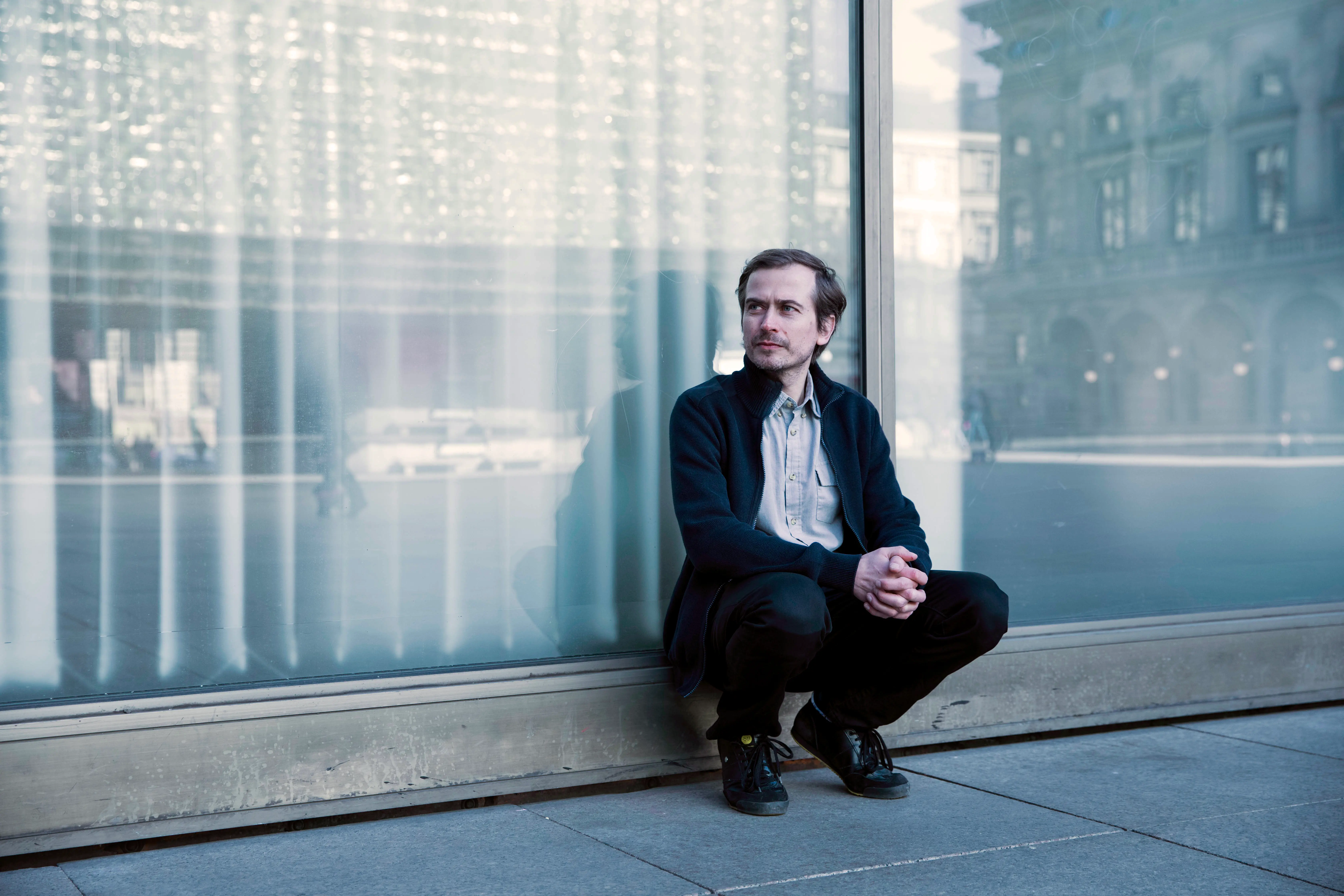 touha-po-jedine-pravde-je-nebezpecna-rika-reziser-martin-marecek-ktery-pet-let-natacel-s-filmovym-kritikem-kamilem-filou