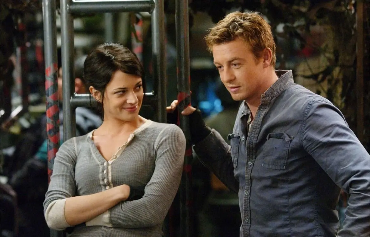 simon-baker-vysvetlil-proc-neni-od-zruseni-serialu-mentalista-moc-videt