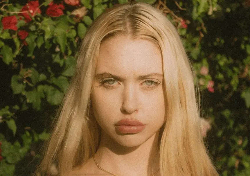 Hvězda Euforie sekla s pornoprůmyslem a popsala příšerný tlak na dokonalou figuru