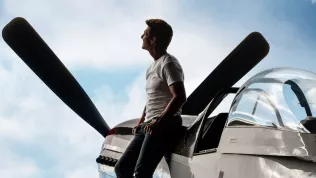 Tom Cruise oživuje pilota Mavericka. Pokračování Top Gunu bude mít premiéru v Cannes
