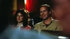 Hráli spolu milenecký pár. Ona dostala Oscara, on ne. Pak ji znásilnil