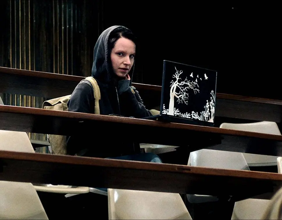 pandemie-u-teenageru-vytvorila-zavislost-na-mediich-sleduji-je-zhruba-8-a-pul-hodiny-denne-a-neumi-si-predstavit-zivot-bez-youtube-2