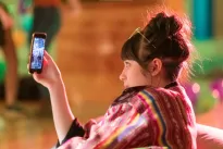 Pandemie u teenagerů vytvořila závislost na médiích. Sledují je zhruba 8 a půl hodiny denně a neumí si představit život bez YouTube