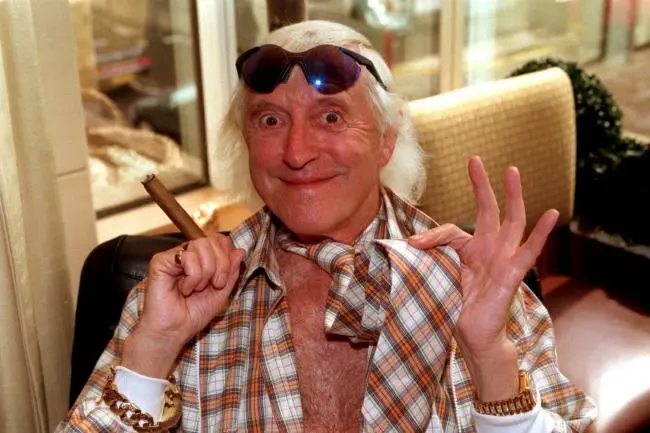 britsky-horor-pripomina-pribeh-predatora-jimmyho-savila-behem-jehoz-neodhaleni-selhali-vsichni-kteri-mohli-2