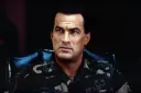 Seagal, Clooney, Stallone, Hardy, Depp. Když se herci na place hádají a létají pěsti