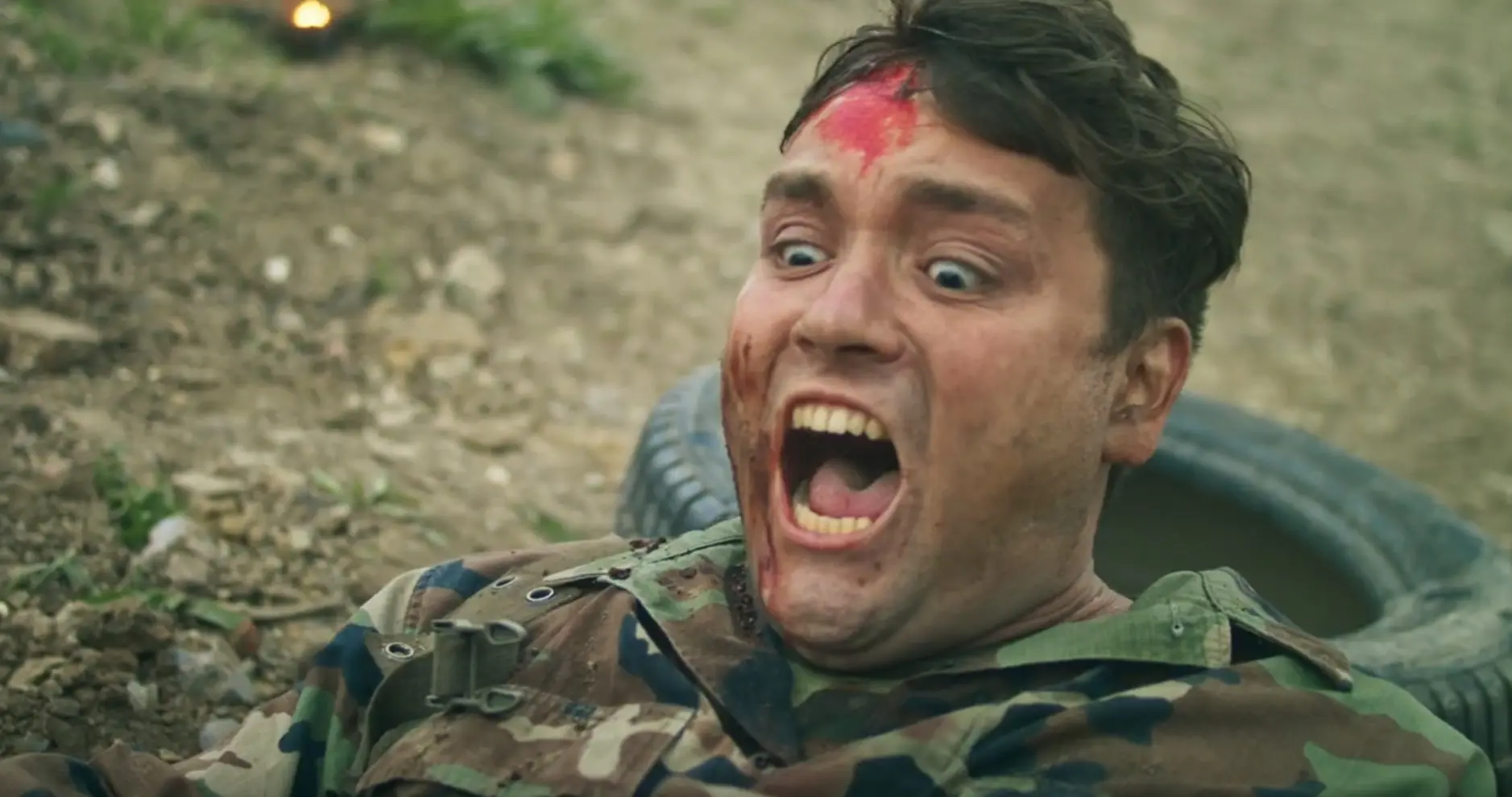 Exkluzivně: Kultovní ujetost Párty Hárd pokračuje letním masakrem od Máchova jezera. Márty Pohl představuje necenzurovaný trailer