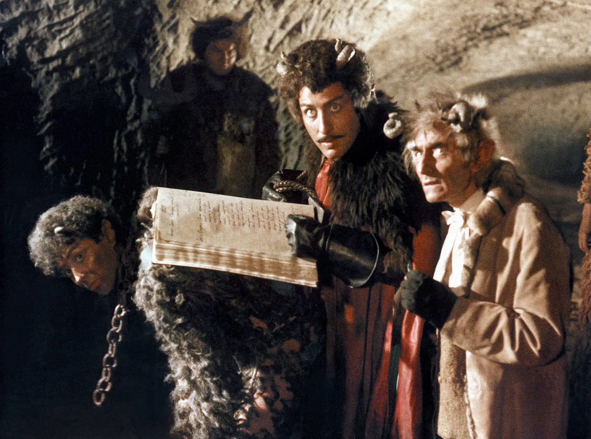 Jak se to má s Ulož.to? Svobodné sdílení souborů hledá skuliny v zákonech a nelegálně vydělává miliardy