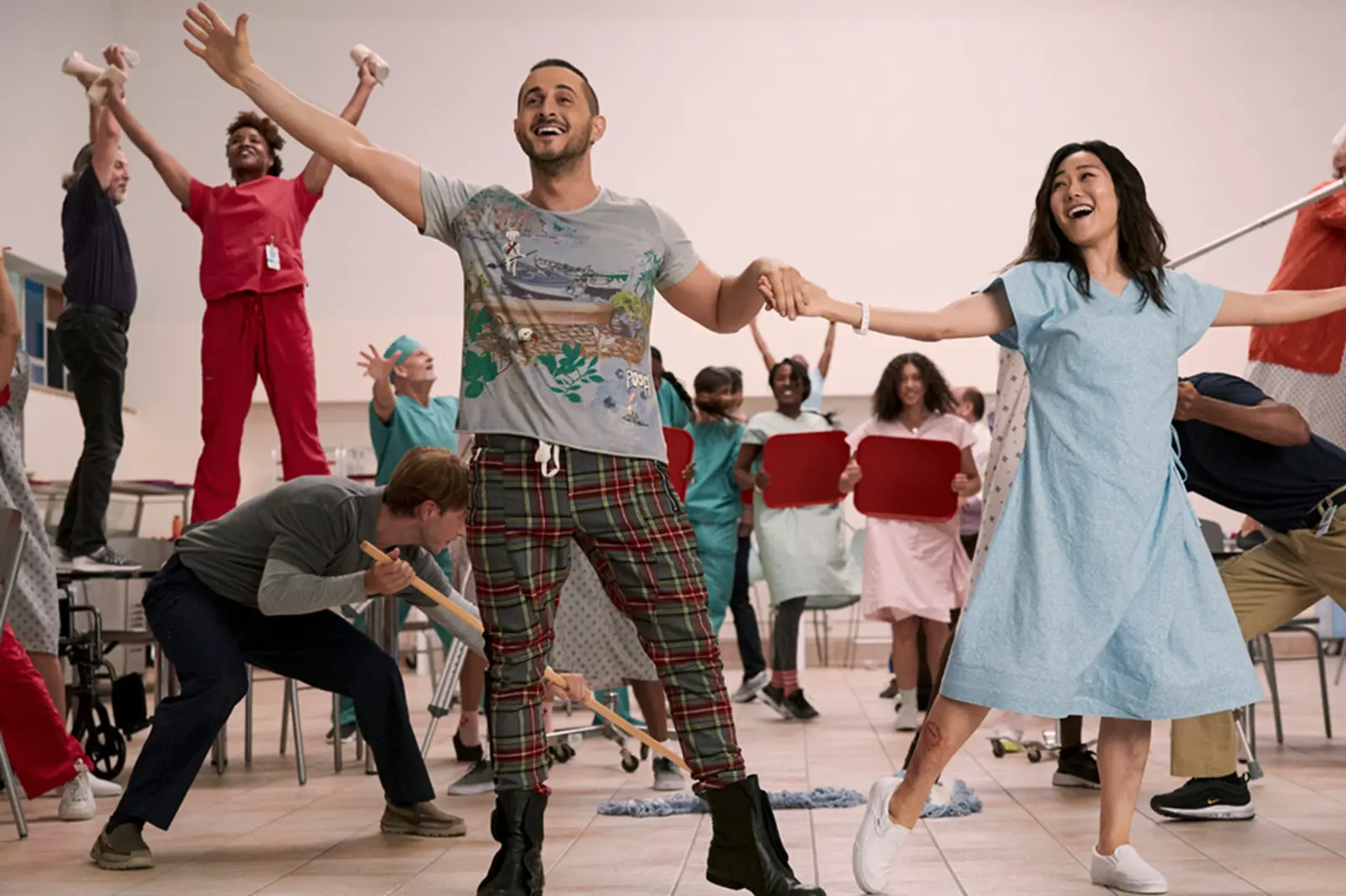 nejocekavanejsi-filmove-a-serialove-hity-letosniho-leta-dinosauri-muslimska-supehrdinka-elvis-a-dalsi-lakadla