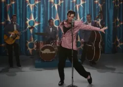 Elvis od režiséra Velkého Gatsbyho v upoutávce slibuje, že nás nečeká uondaná nostalgie