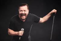 Pasivně agresivní Ricky Gervais si stěžuje na lidi, kterým nepřijde vtipný, místo aby vymyslel pořádný vtip. K úspěchu mu to bude stačit