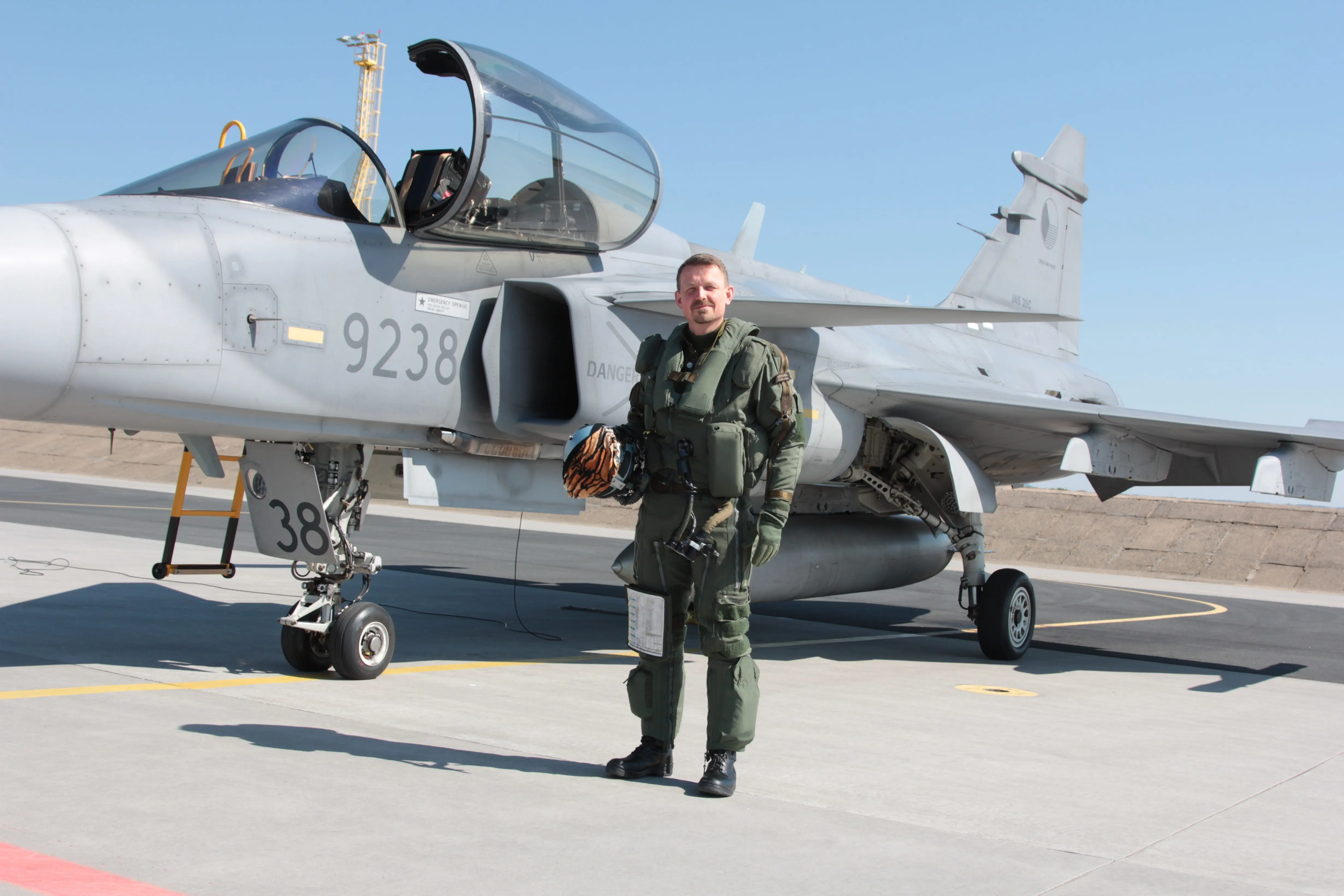 „Vojenský pilot by po sestřelení vždycky věděl, co dělat,“ tvrdí o Top Gunu a Cruisově Maverickovi generál Jaroslav Míka