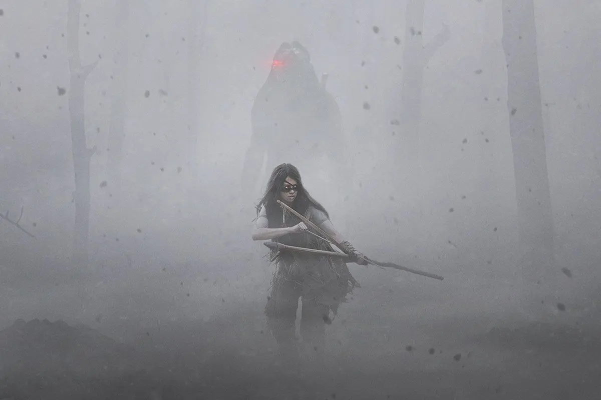 Nový Predátor se v prvním traileru vydává do minulosti, aby se utkal s Komanči, kolonisty i divou zvěří