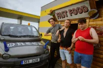 „Natáčení Párty Hárder bylo dlouhou bolavou kalbou proti naší vůli,“ říká režisér Pohl