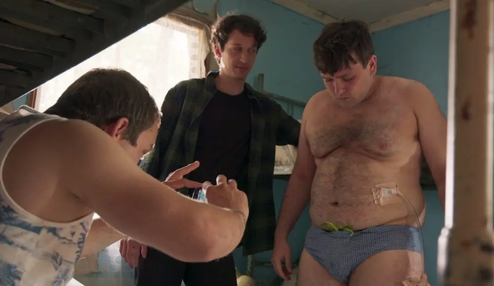 Prcičky na Mácháči s rybími lidmi. Párty Hárder bude pro mnohé českou komedií století