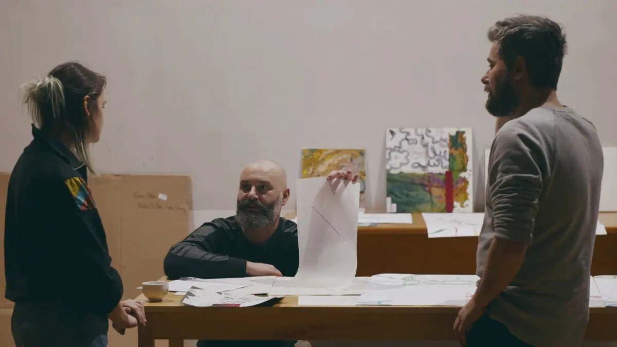 zkouska-umeni-je-na-povrchu-skvela-komedie-a-pod-nim-slusne-existencialni-drama-a-kandidat-na-nejlepsi-cesky-film-varu