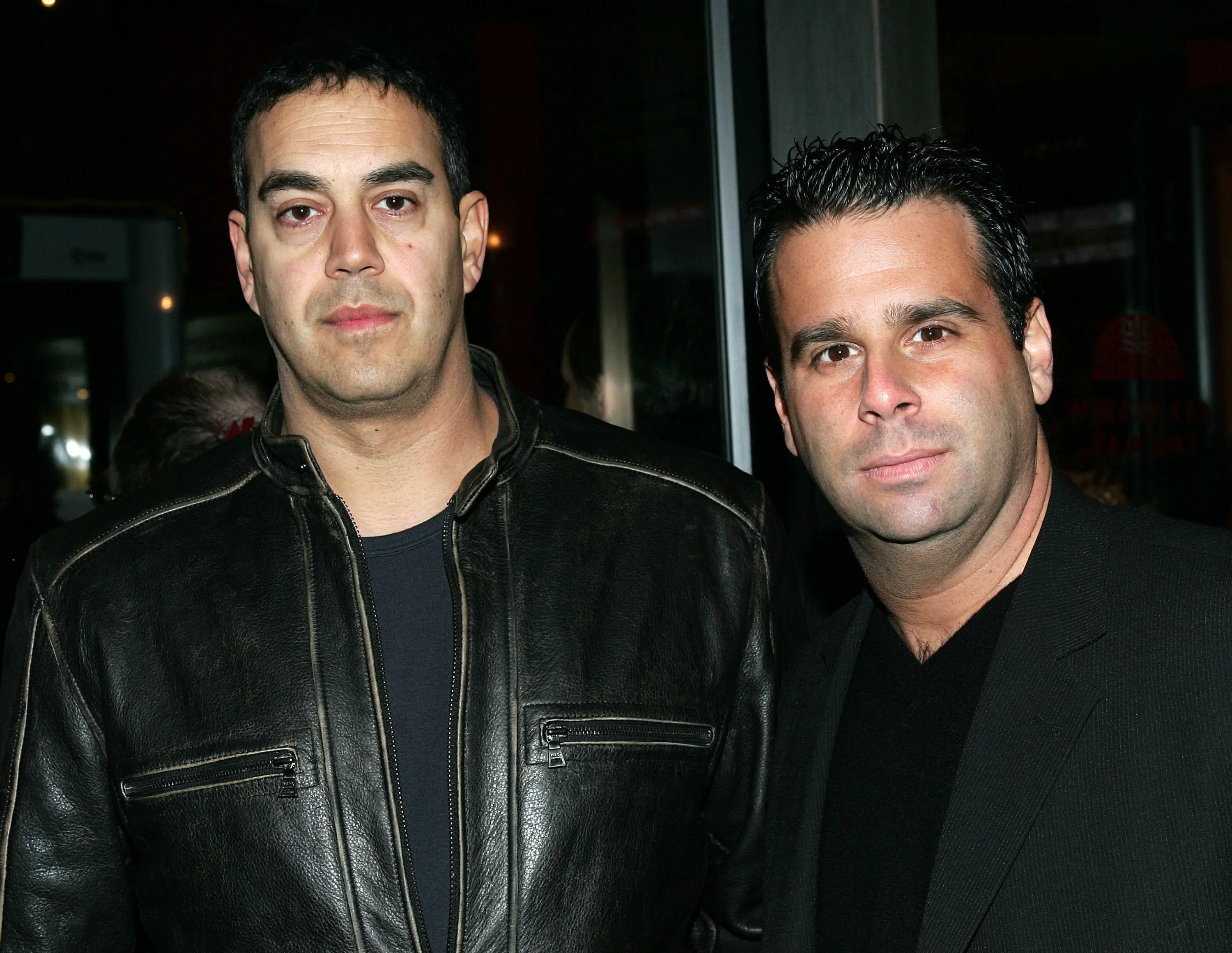 proc-hraji-byvale-velke-akcni-hvezdy-v-tech-nejlacinejsich-akcnich-filmech-ktere-jdou-rovnou-na-video-1