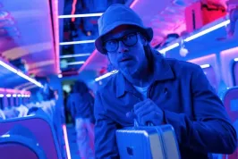 Bullet Train s Bradem Pittem si to fičí po kolejích rychlé akce a lehce nablblého humoru