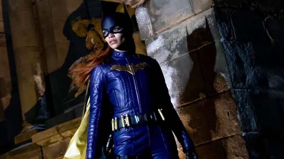 Při výrobě zrušené komiksovky Batgirl zmrzačili komparzistku. Má těžké následky