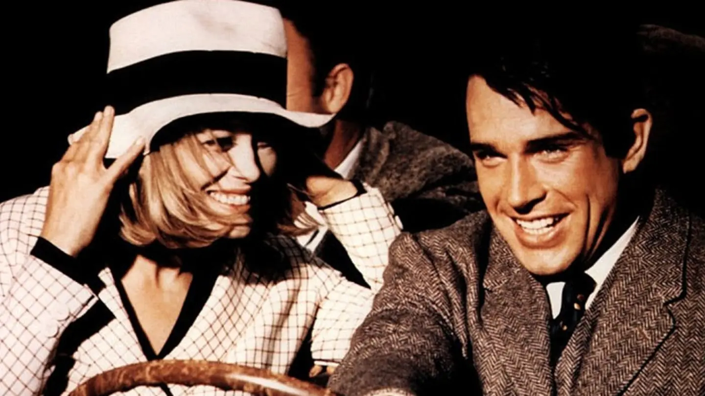 Bonnie a Clyde před 55 lety navždy změnili americký film. Charismatické násilí a otevřeně sexuální romance šokovaly a strhly lavinu změn