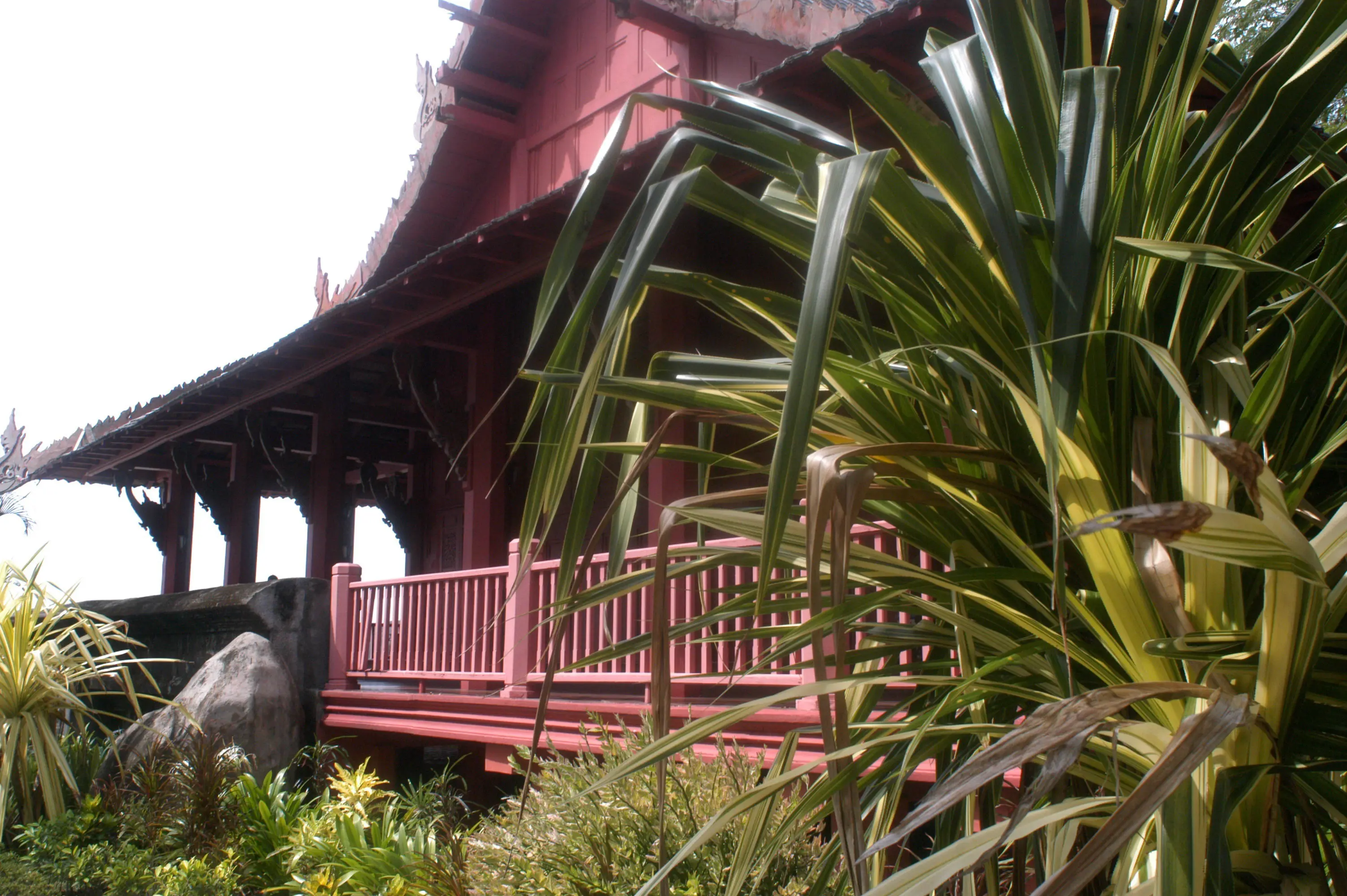 opustene-filmove-kulisy-lakaji-k-navstevam-nechte-se-pozvat-take-4