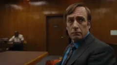 Proč byl nejsympatičtějším právníkem v historii seriálů? Volejte Saulovi v mnohém předčilo Perníkového tátu