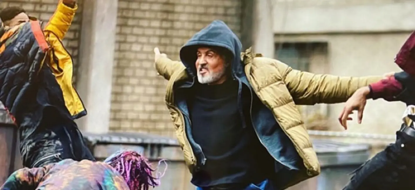 pokus-o-temny-komiksovy-film-nevysel-sylvester-stallone-v-dobrem-umyslu-natocil-jeden-z-nejslabsich-filmu-sve-kariery-1