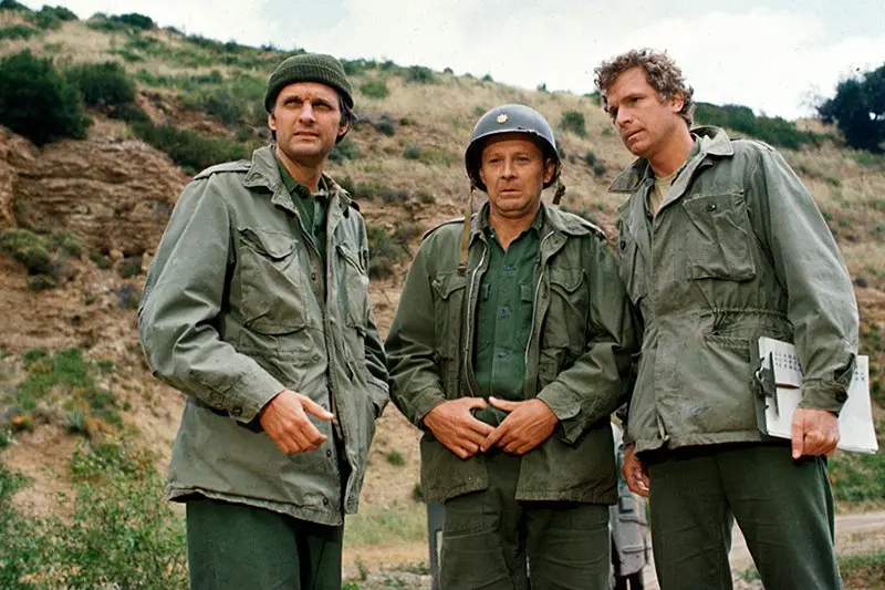 Larry Linville, Wayne Rogers, Alan Alda