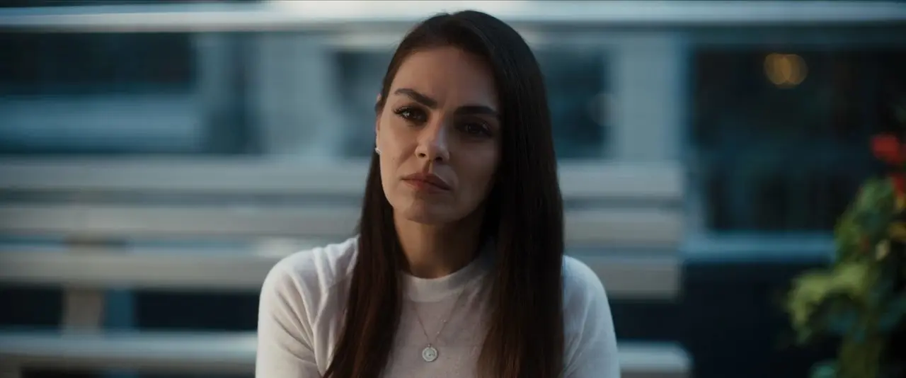 Byla znásilněna a přežila školní střelbu. Aktuálně nejsledovanější film Netflixu tne do živého, ale zůstává povrchní