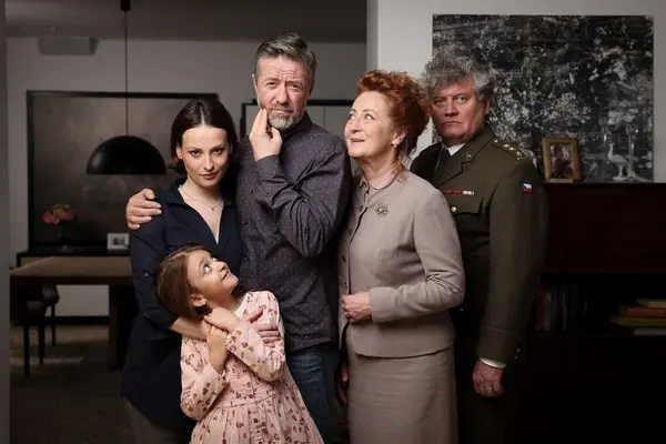 bezva-zuby-na-zasnuby-skvela-telka-od-vejdelka-ct-vraci-do-hry-nedelni-chvilky-poezie