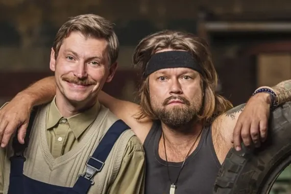 Gumy s Krajčem a Švehlíkem připomínají Pata a Mata. Postrádají ale jejich vtip a nápaditost