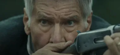Harrison Ford se ve svém prvním seriálu prohání po prériích a dokazuje, že Indiana Jonese pořád zvládne