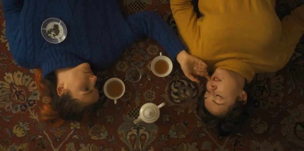 Film A pak přišla láska ukazuje mileniálům, že na ně někdo myslí. Ale stačí to?