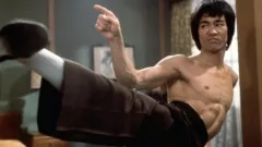 Po půlstoletí se přišlo na to, proč legendární Bruce Lee zemřel už ve 32 letech. Oscarový režisér o něm nyní natočí životopisný film