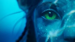 Druhý Avatar je agresivně nádherný film. Opět posouvá hranice možného a vymyká se vší své konkurenci