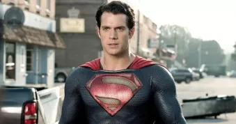 Nový Superman mění název a představuje logo. Před čím režisér diváky varuje?