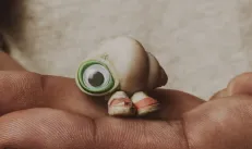 Terapie filmem. Nezávislý animák pro dospělé o mluvící mušli vás zaplaví melancholickou pozitivitou