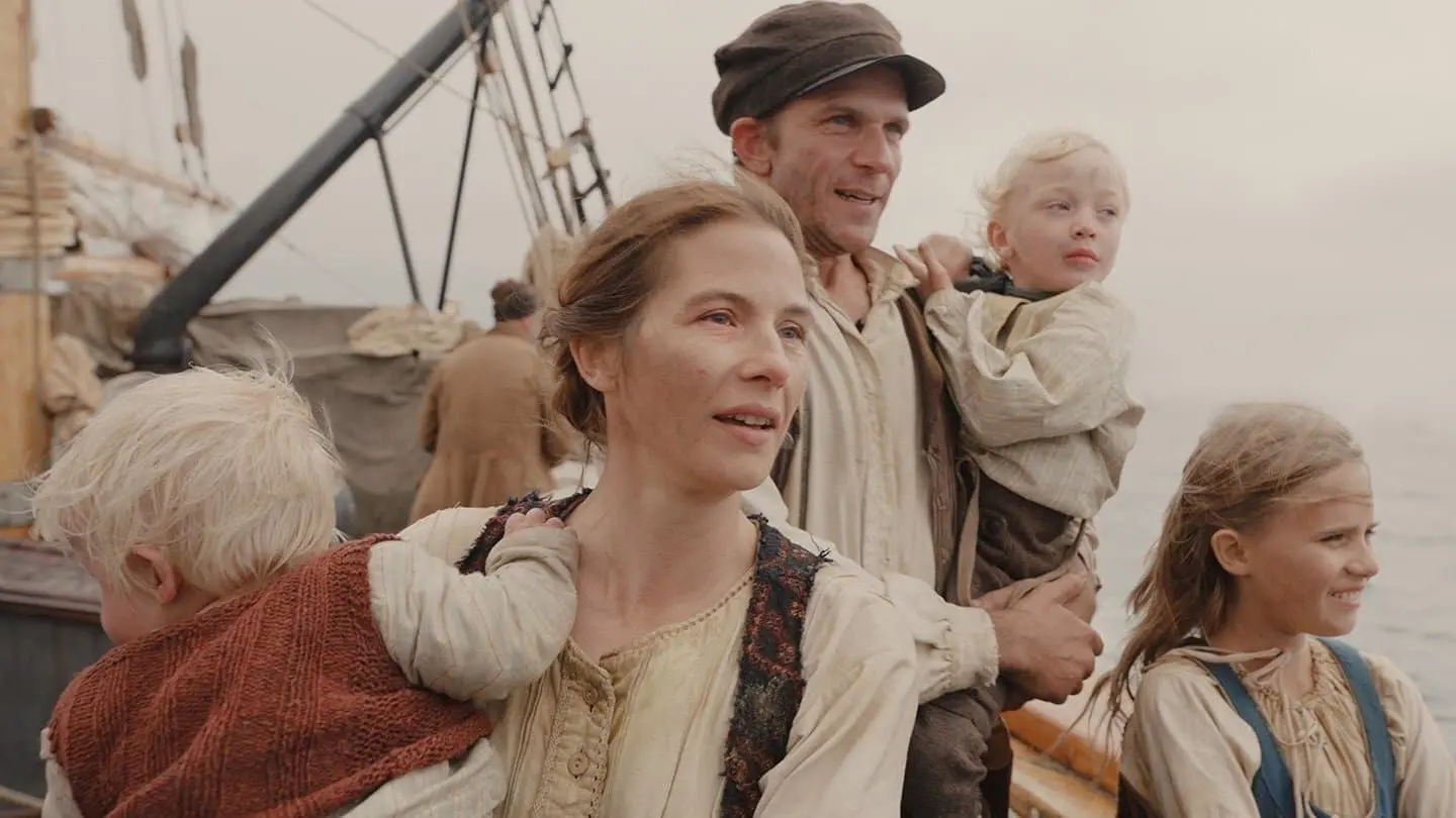 Epičtí Emigranti připomínají temnou kapitolu švédské historie. Nebojí se krve a bláta, přesto kloužou po povrchu