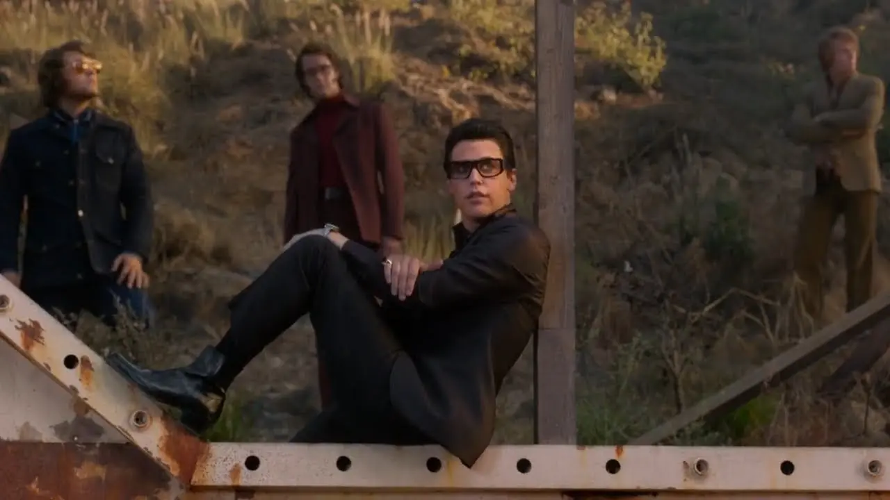 napis-hollywood-se-nad-la-skvi-uz-100-let-puvodne-slo-o-jine-slovo-jeho-vyznam-je-nedozirny