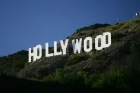 Nápis Hollywood se nad L.A. skví už 100 let. Původně šlo o jiné slovo, jeho význam je nedozírný