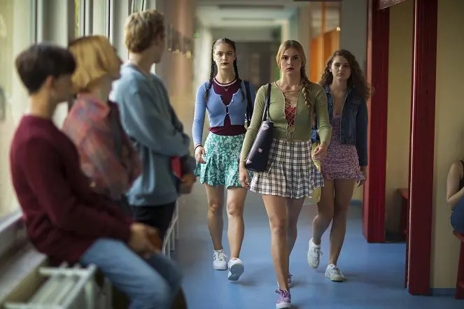 Otec teplý jako štrúdl a seriál mrzící jako zteplalé pivo. Sex O´Clock zatím nenaplňuje potenciál