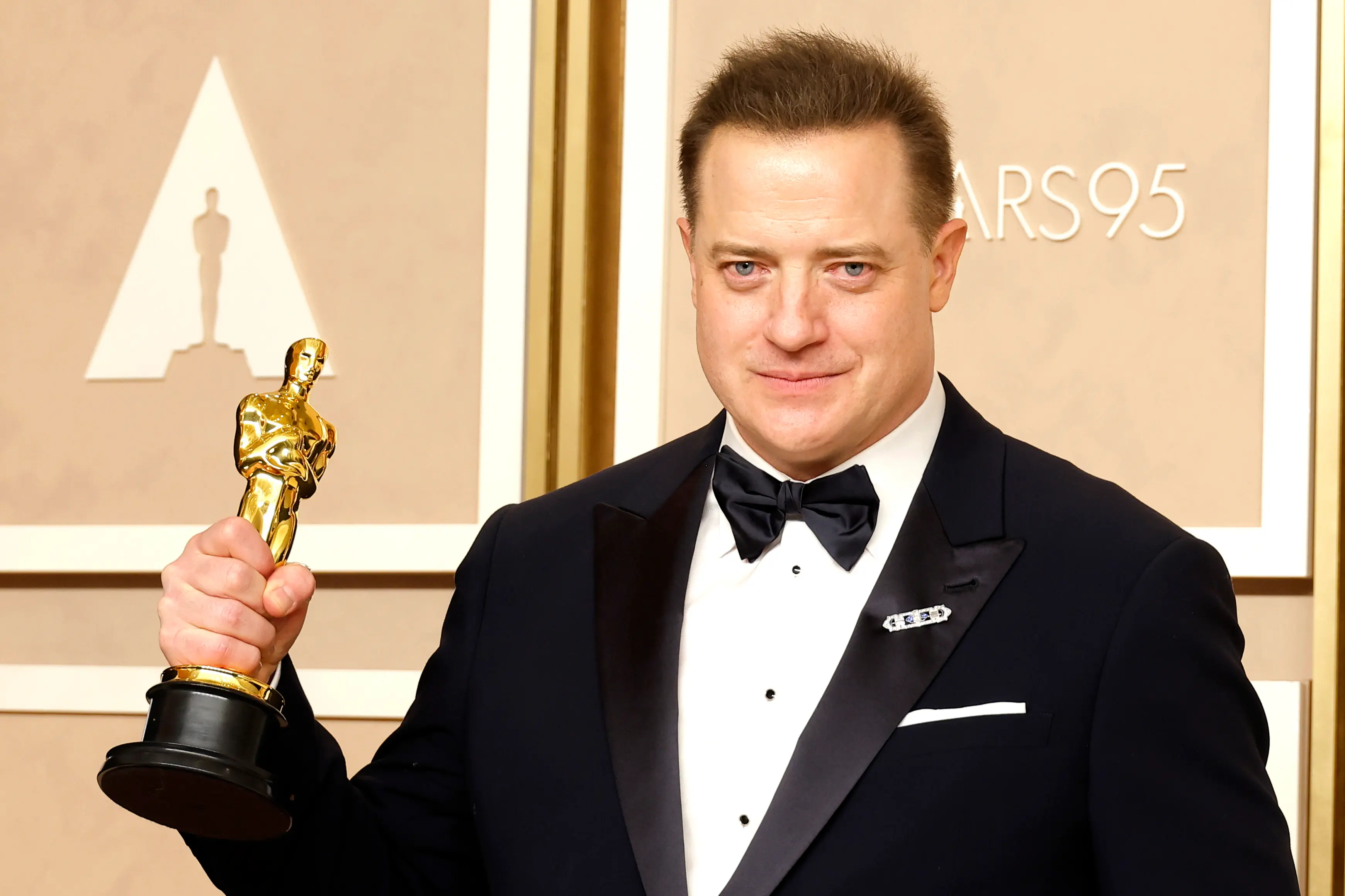 oscary-si-podmanil-oficialne-nejocenovanejsi-snimek-historie-hollywood-se-opet-klani-asijskym-osobnostem-a-kulture-4