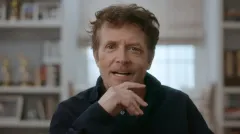 Nevyléčitelný optimista proti nevyléčitelné nemoci. Michael Fox o životě s Parkinsonem